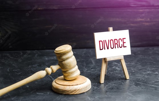 judge hammer and divorce sign